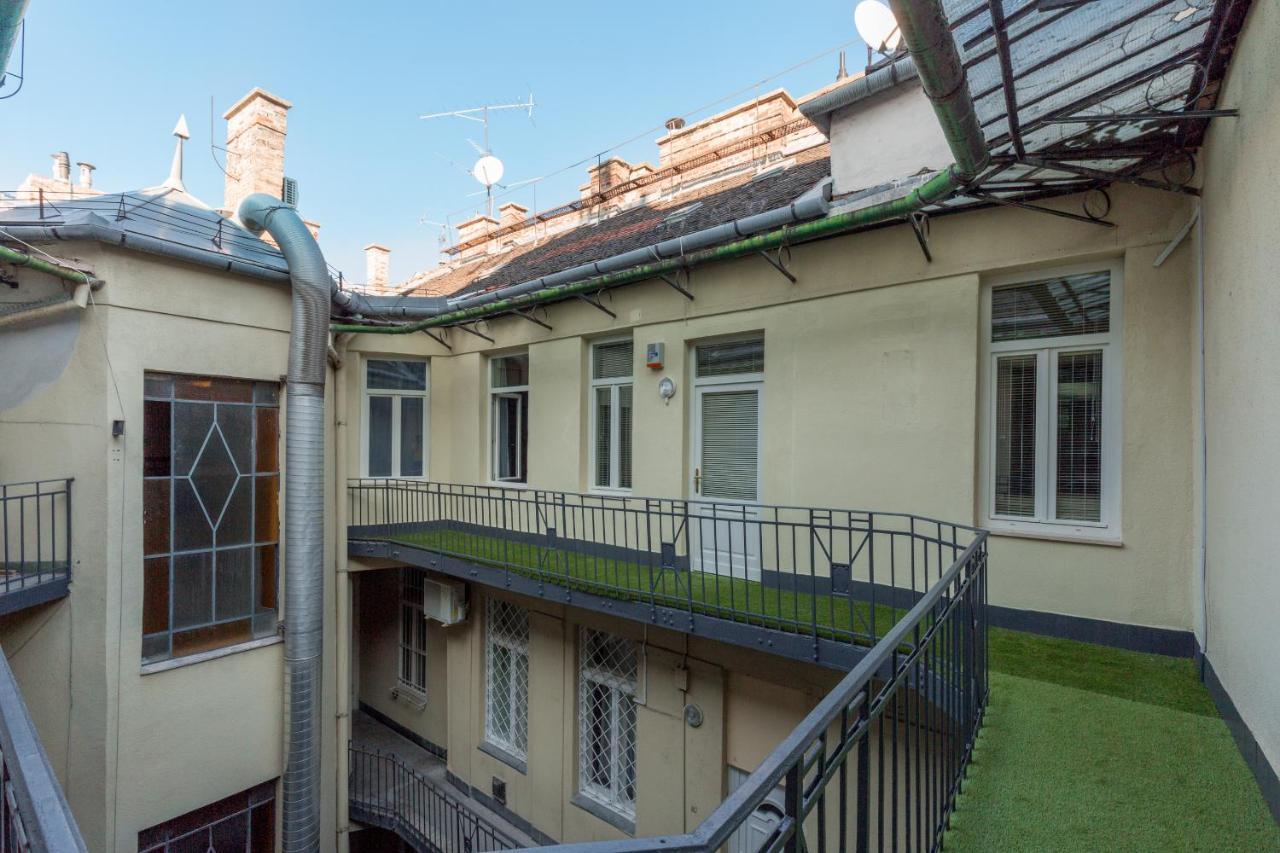 Luxury Dream Suite In The Absolute Center Budapest Luaran gambar